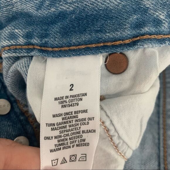 Aero 90's High Rise Cut Off Distressed Medium Mom Jean Wash Shorts - Picture 4 of 5